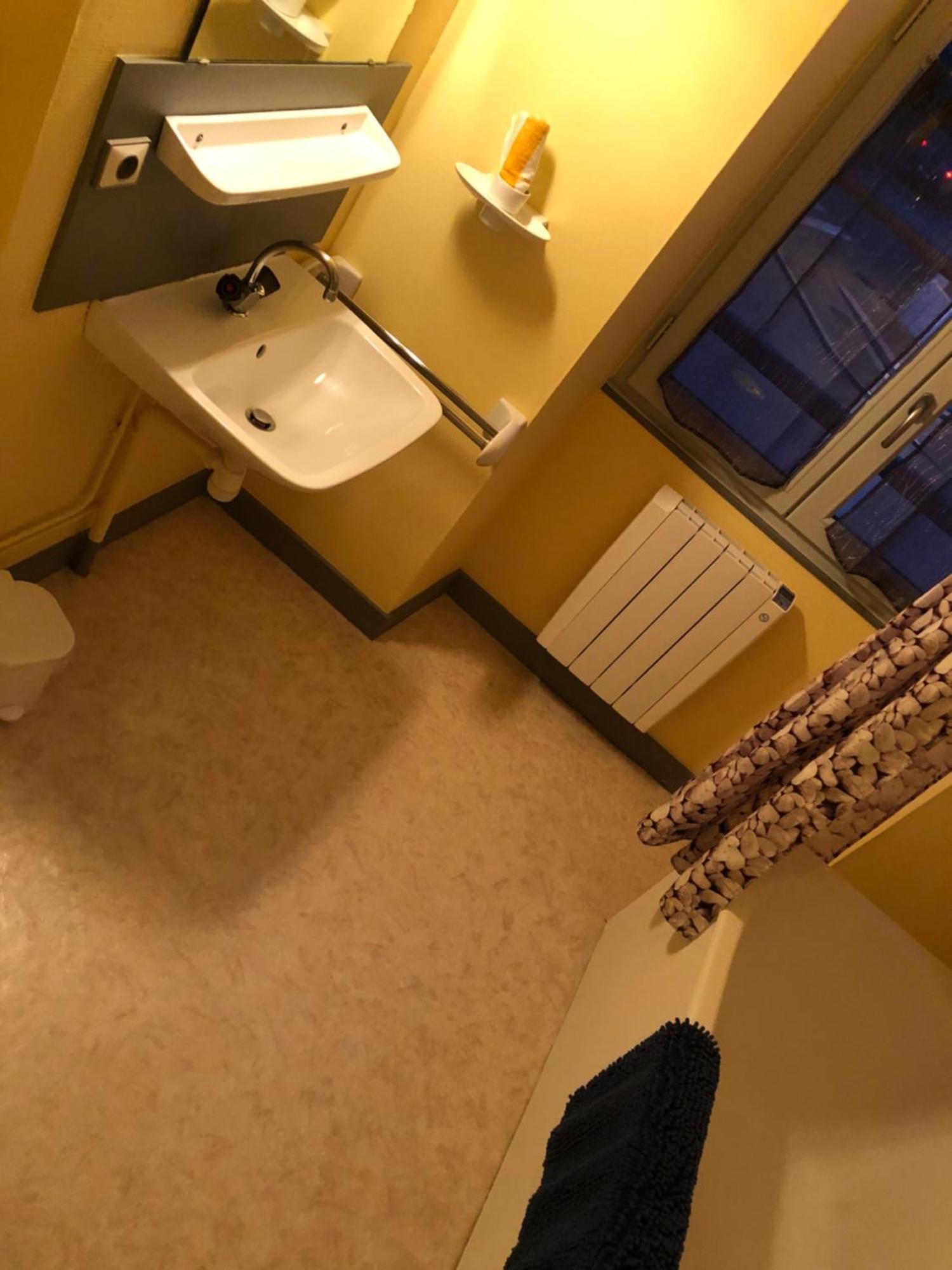 Rest Hotel L Ardoise Augé 外观 照片