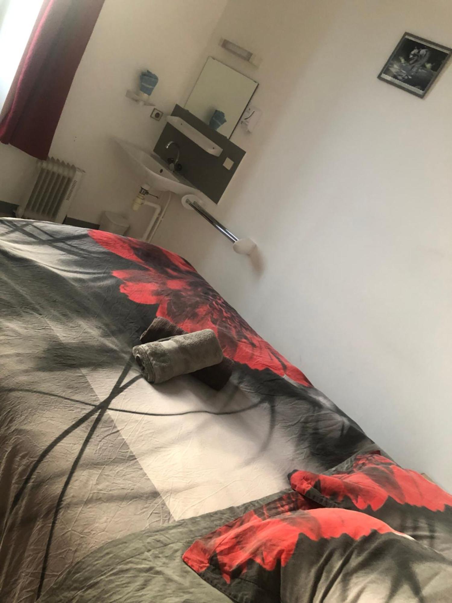 Rest Hotel L Ardoise Augé 外观 照片